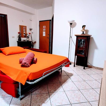 La Casa Del Viale Apartman Solarino Kültér fotó