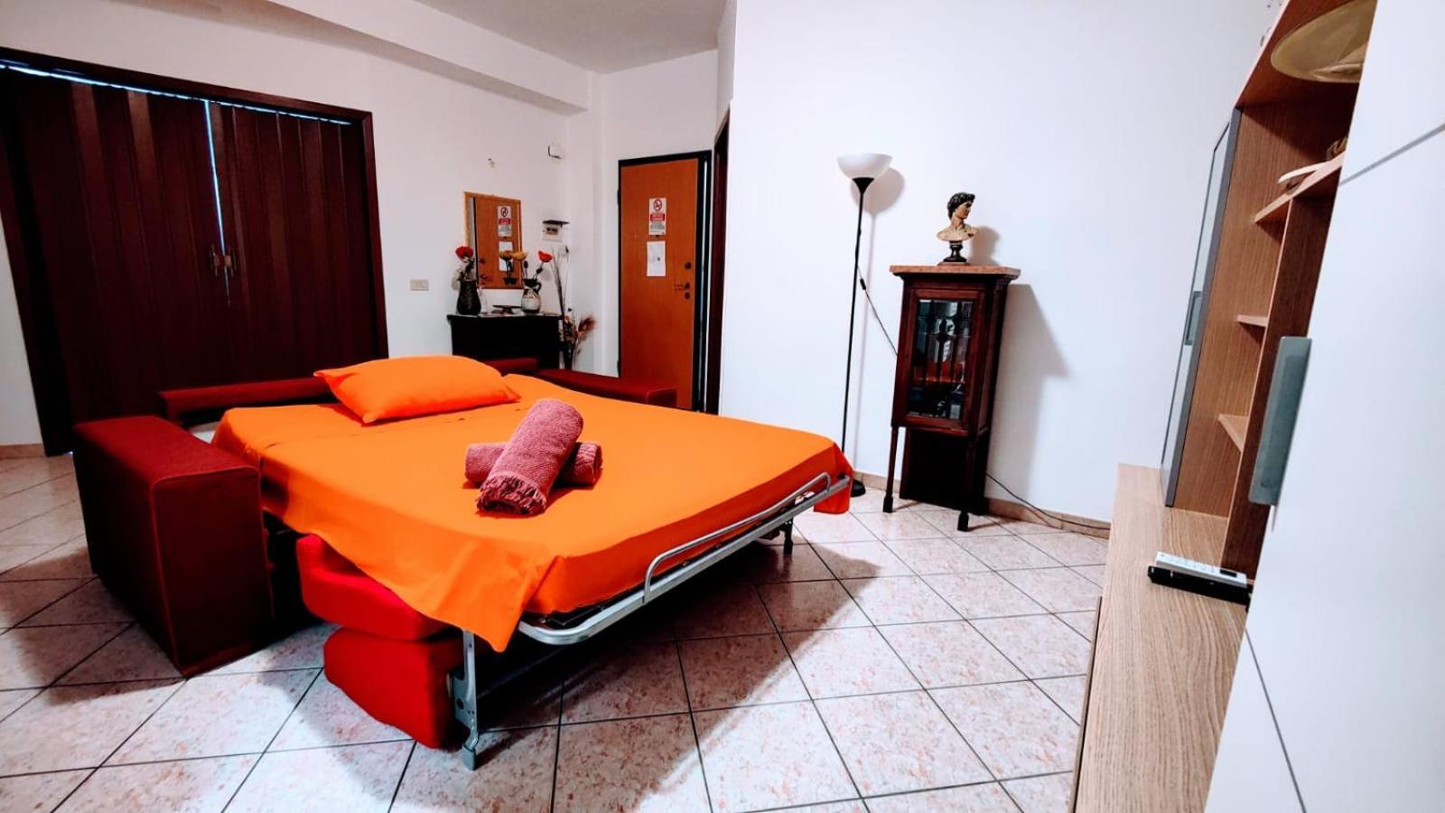 La Casa Del Viale Apartman Solarino Kültér fotó