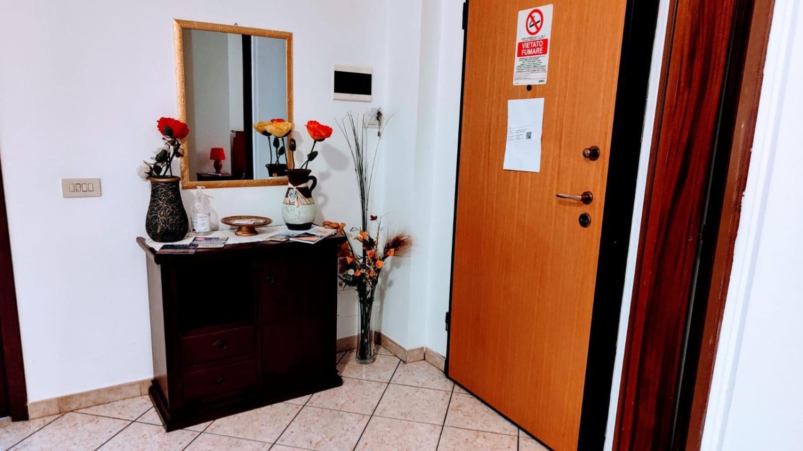 La Casa Del Viale Apartman Solarino Kültér fotó